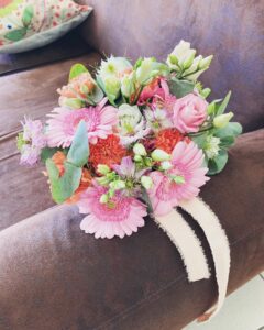 Bouquet mariée Pom'Violette Gex