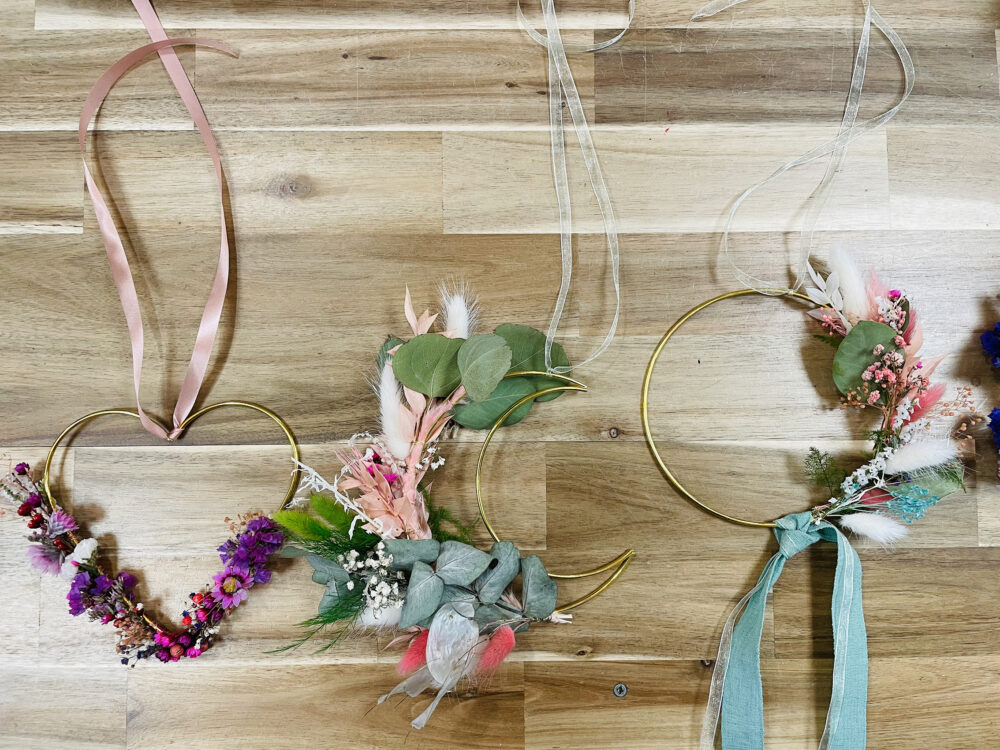 couronnes de fleurs séchées, atelier floral pom violette gex